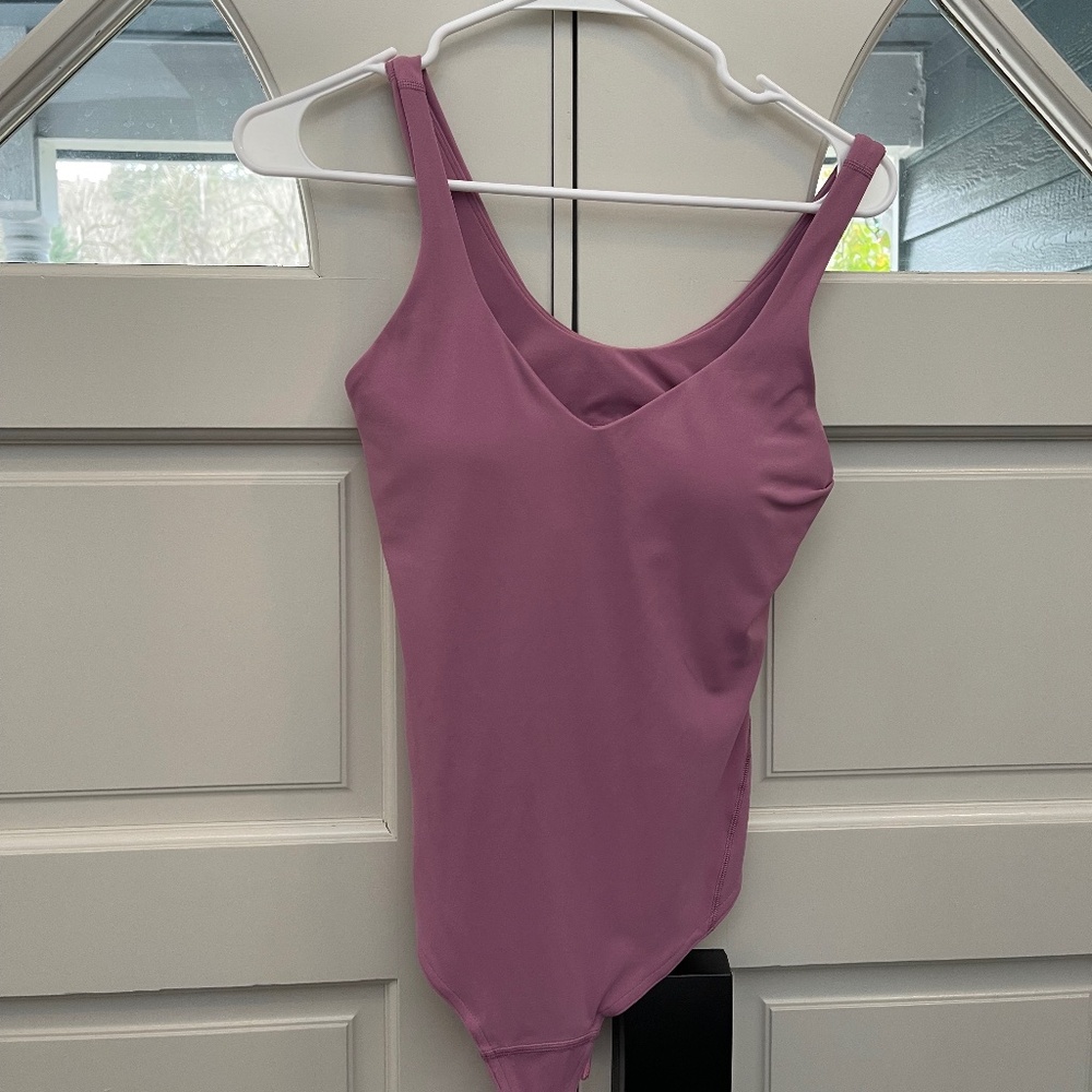 NWOT Lululemon bodysuit size 6
